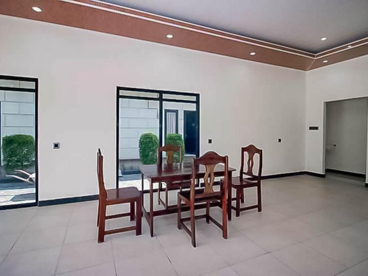RedDoorz @ Wisma Pangrango Palangka Raya Zewnętrze zdjęcie