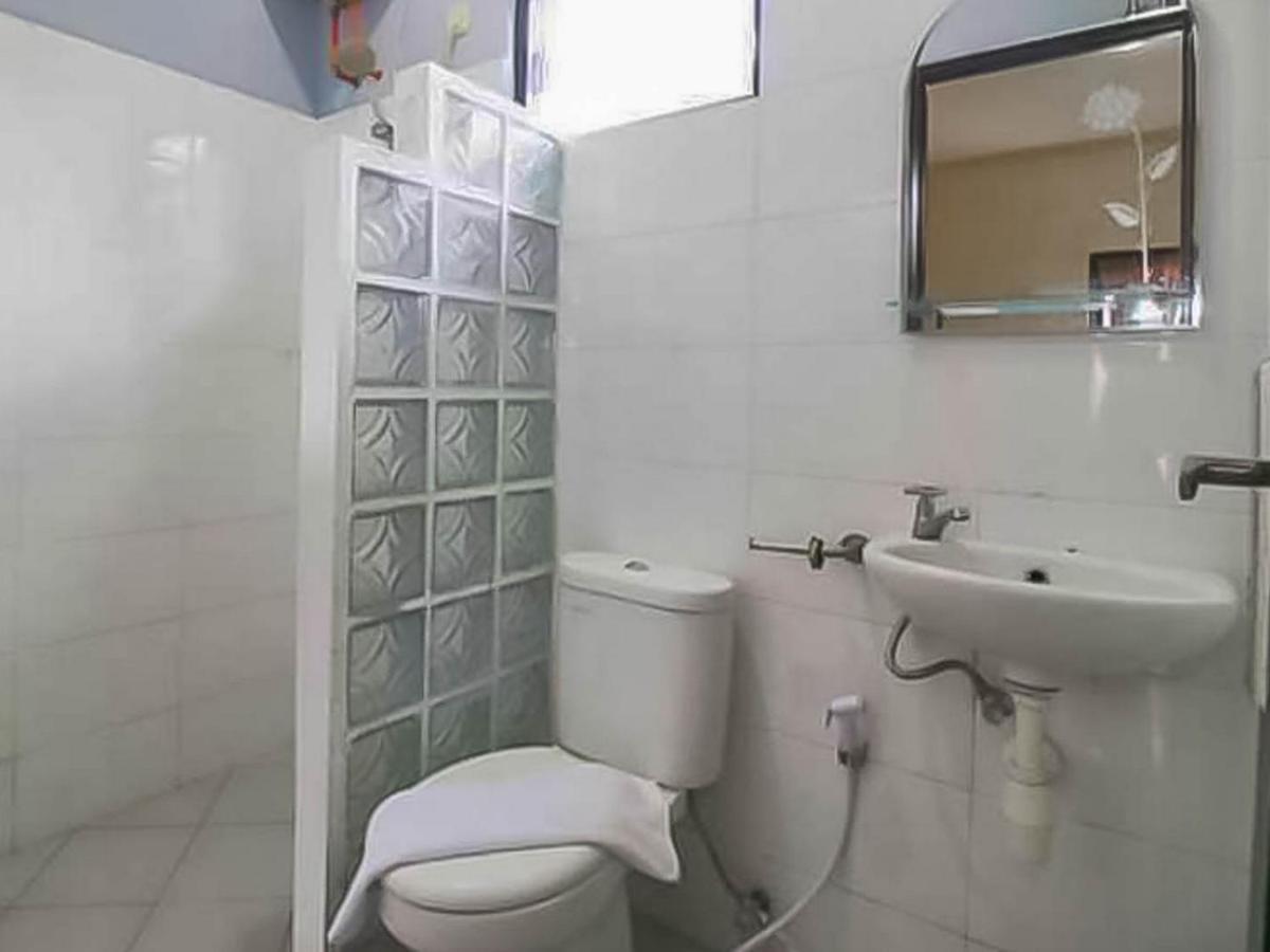 RedDoorz @ Wisma Pangrango Palangka Raya Zewnętrze zdjęcie