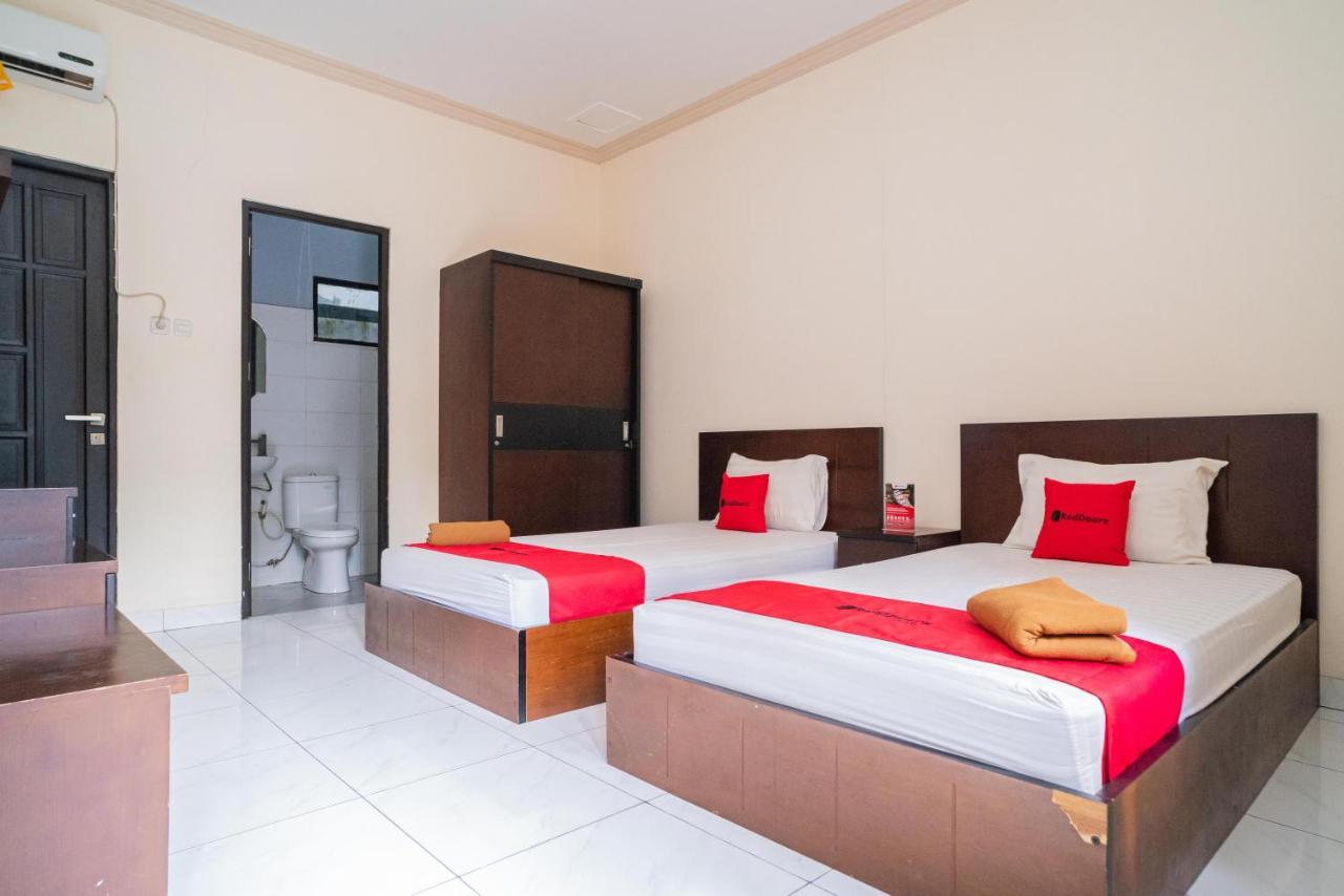 RedDoorz @ Wisma Pangrango Palangka Raya Zewnętrze zdjęcie