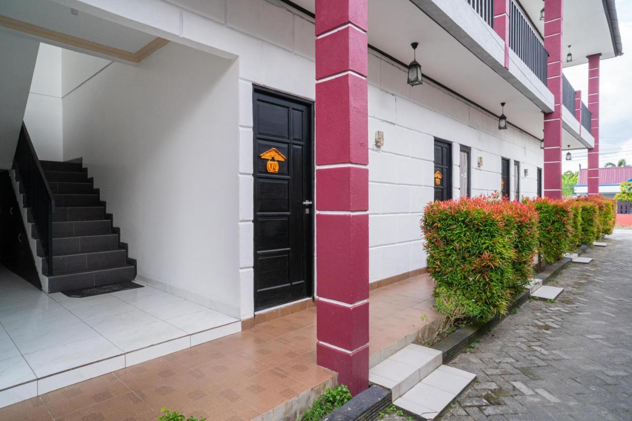 RedDoorz @ Wisma Pangrango Palangka Raya Zewnętrze zdjęcie