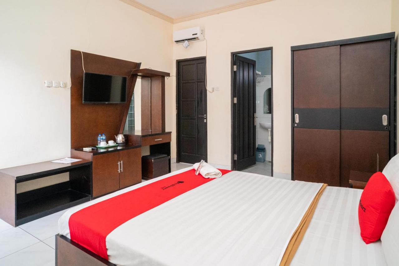 RedDoorz @ Wisma Pangrango Palangka Raya Zewnętrze zdjęcie