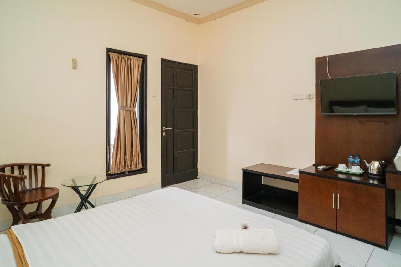 RedDoorz @ Wisma Pangrango Palangka Raya Zewnętrze zdjęcie