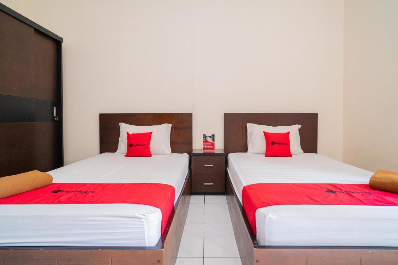 RedDoorz @ Wisma Pangrango Palangka Raya Zewnętrze zdjęcie