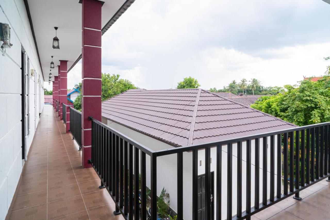 RedDoorz @ Wisma Pangrango Palangka Raya Zewnętrze zdjęcie