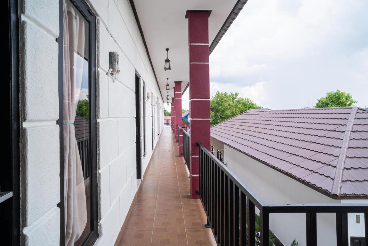 RedDoorz @ Wisma Pangrango Palangka Raya Zewnętrze zdjęcie