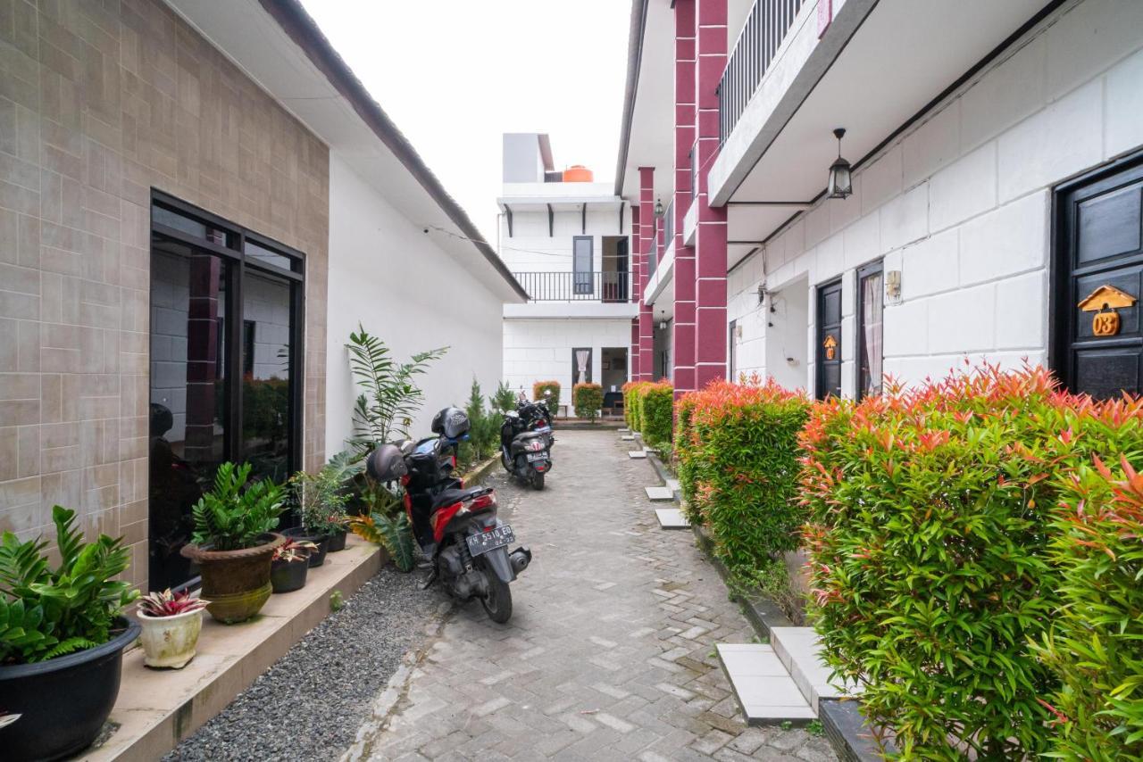 RedDoorz @ Wisma Pangrango Palangka Raya Zewnętrze zdjęcie